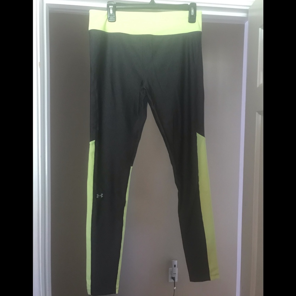 Large Under Armour Running Pants